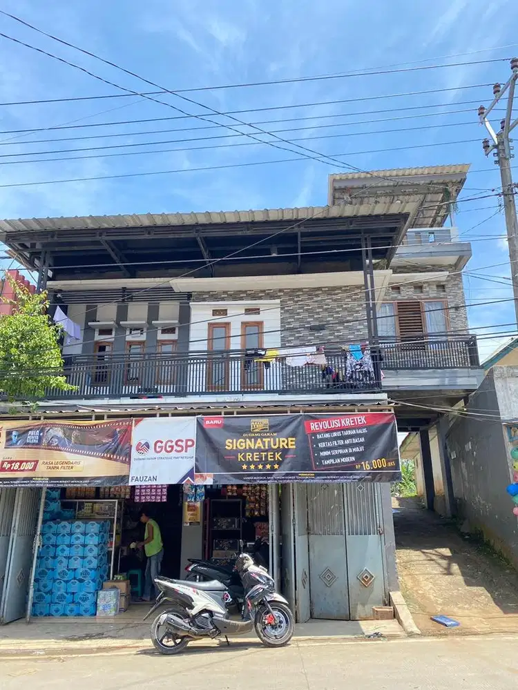 Di jual rumah dan toko