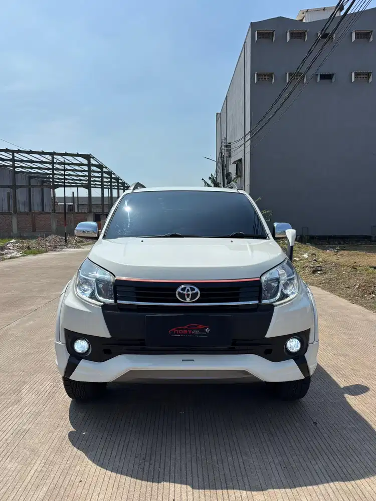 Toyota Rush 1.5 S TRD Ultimo 2016 Automatic ( Putih Metalik )