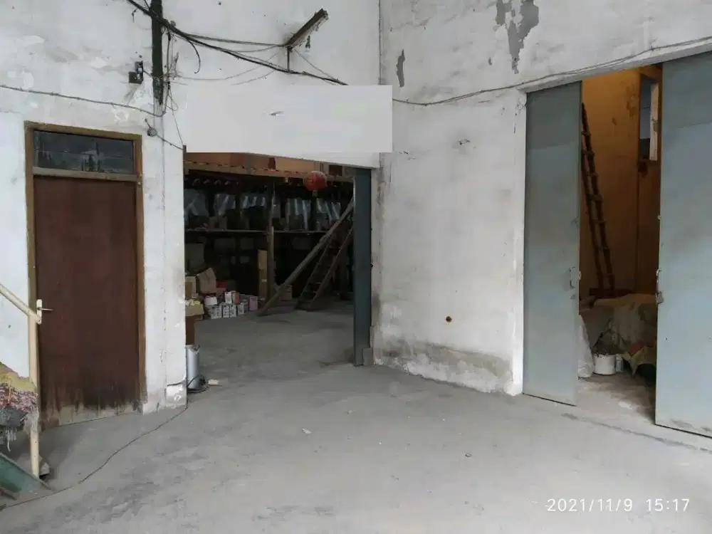 RON.A2825 GUDANG LEBAK SARI SURABAYA SIAP PAKAI UNTUK USAHA MURAH