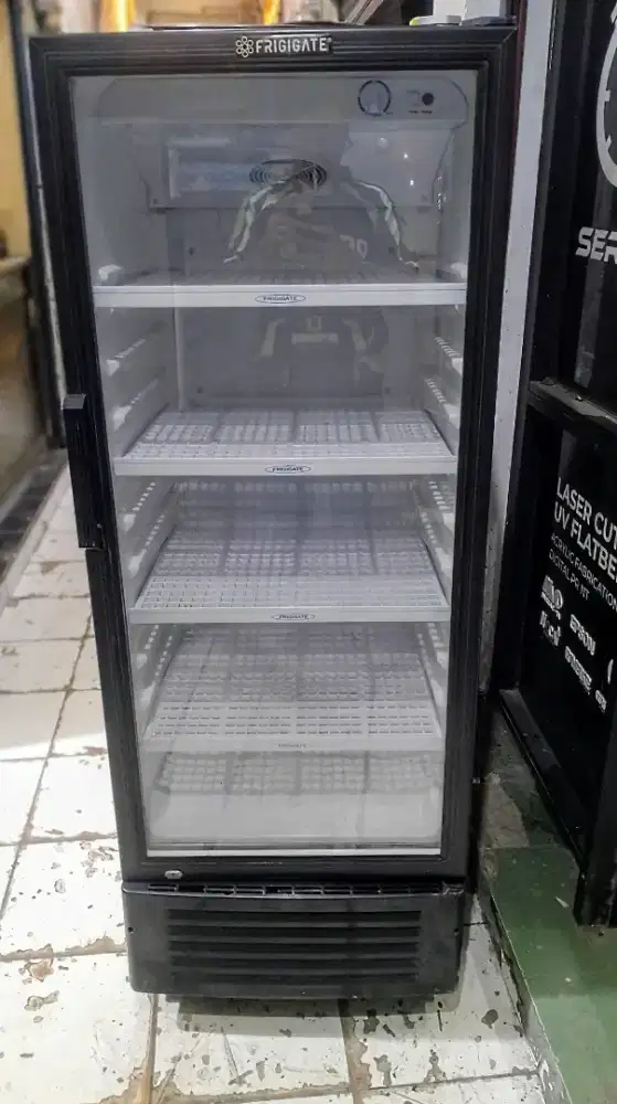 Showcase Frigigate 4 Rak