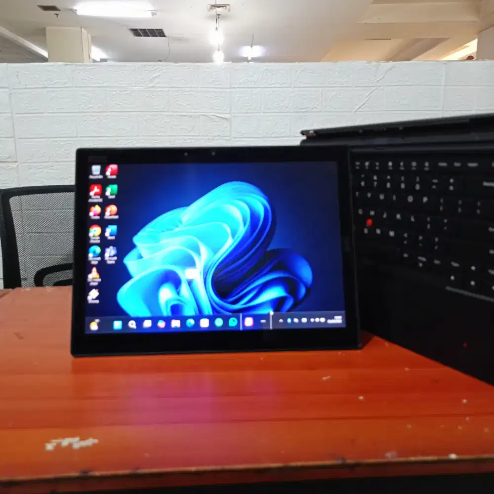 Laptop X1 Tablet 3rd Core i5 gen 8 Ram 8GB SSD 512GB