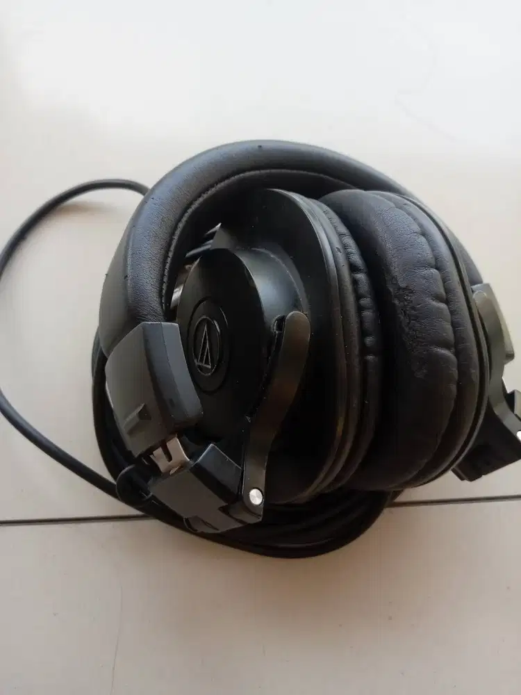 Headphones ath m30x jual cepat butuh uang untuk ongkos