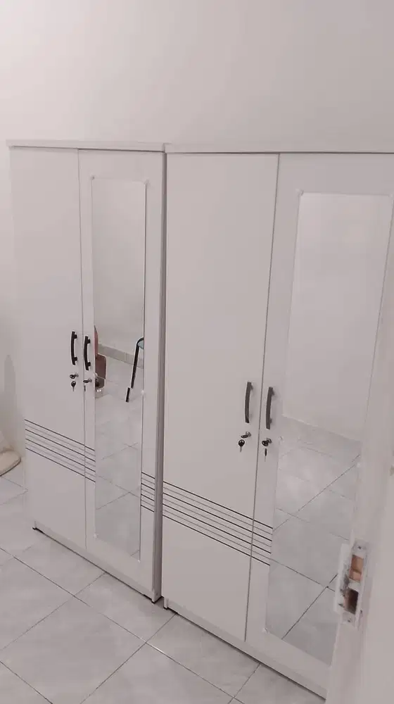 lemari pakaian 2 pintu minimalis