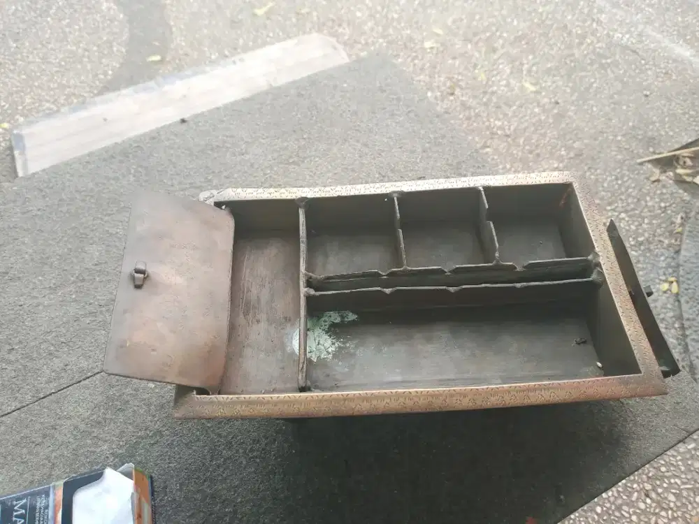 alat atau tempat u menyimpan panyepah