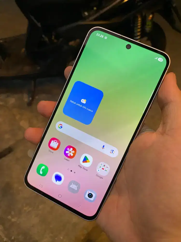 SAMSUNG A56 5G 12/256GB FULLSET RESMI SEIN