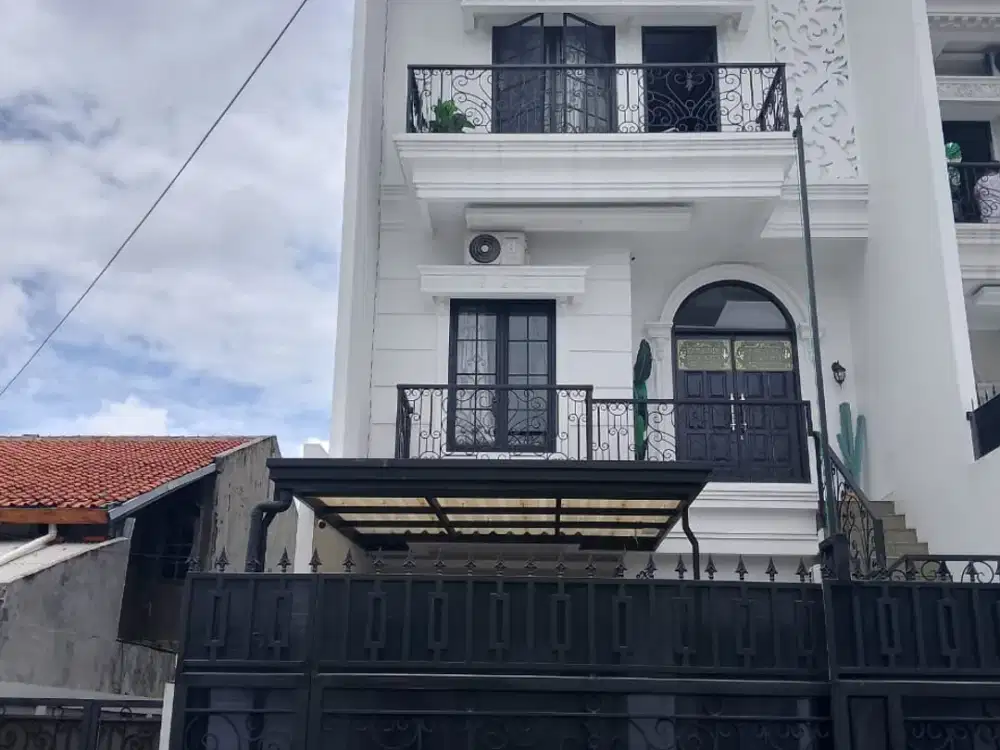Dijual Cepat Rumah di Pejaten Timur Jaksel,Lt.105m2,Fully Furnish