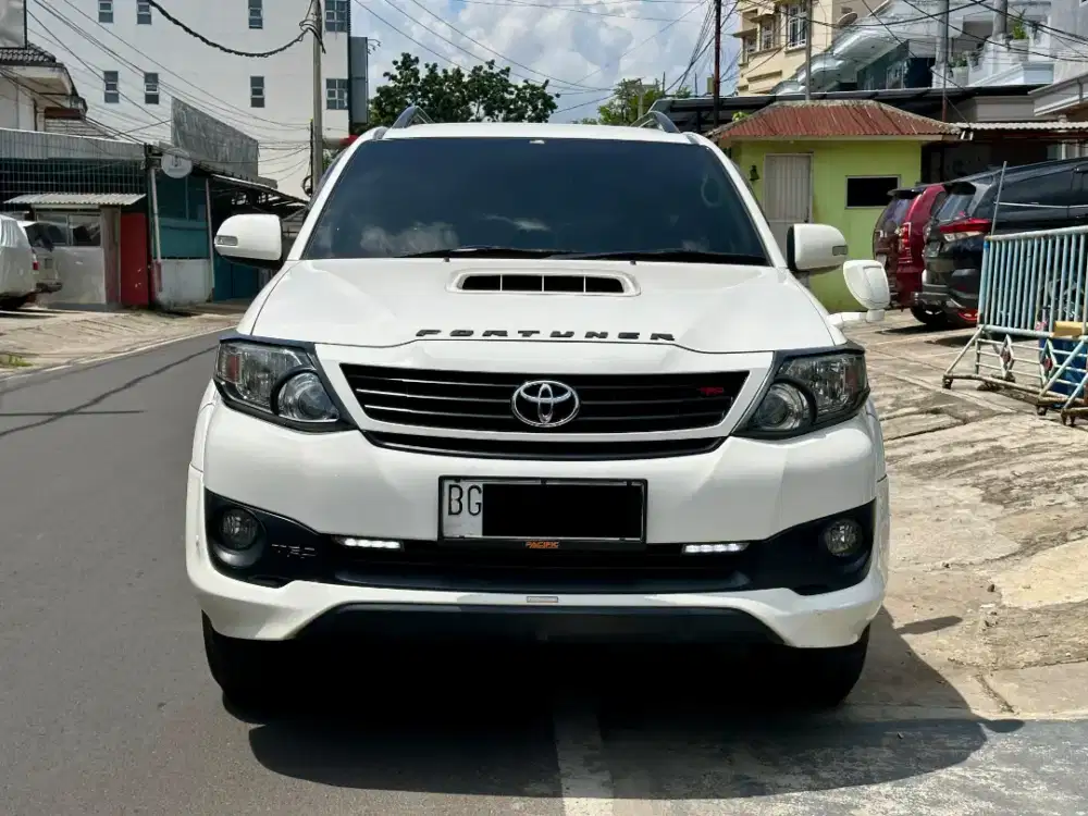 Toyota Fortuner 2.5 TRD VNT G A/T solar diesel matic 2015 / 2014 BG