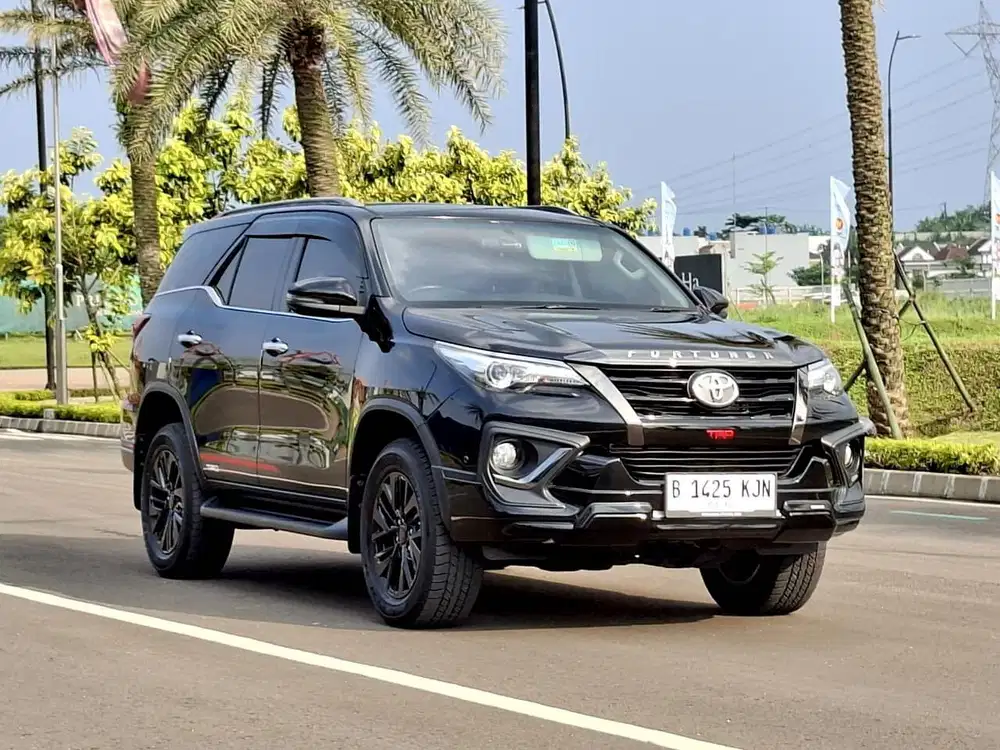 TDP 10 JUTA Fortuner VRZ 2.4 TRD Sportivo AT Automatic 2020