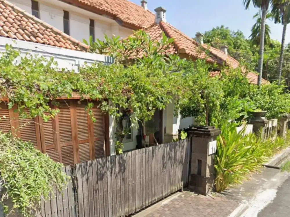 RUMAH 2 LANTAI DI KAWASAN ELITE BADAK SARI RENON DEKAT MALL
