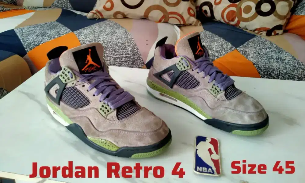 Sepatu Basket Jordan retro 4 size 45