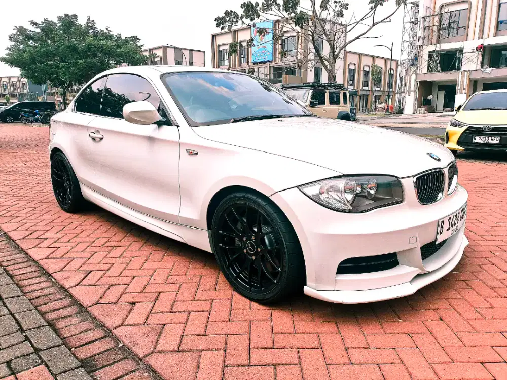 BMW 135i 2 Door 3.0cc AT BI-Turbo 2010