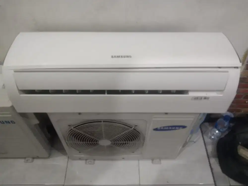 Jual ac samsung 3/4 pk lowat 600 watt kondisi 95% ori semu