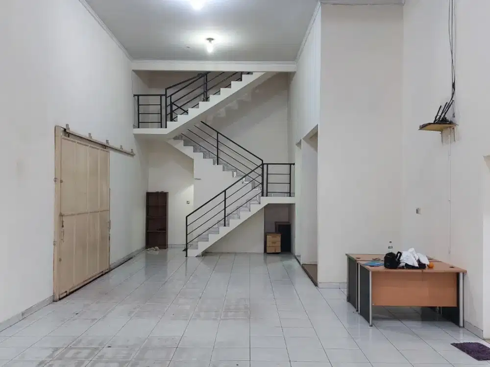 Dijual Rumah di Duta Mas Jelambar,Ukuran 9X20m2,Cocok Utk Garment