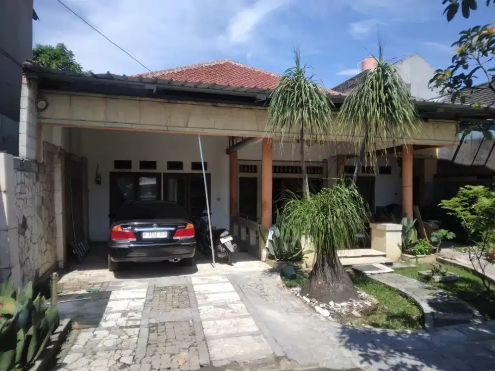Dijual Cepat Rumah 1 Lantai, Luas, Strategis, Pinggir jalan raya,  SHM, di Kalimulya - Depok