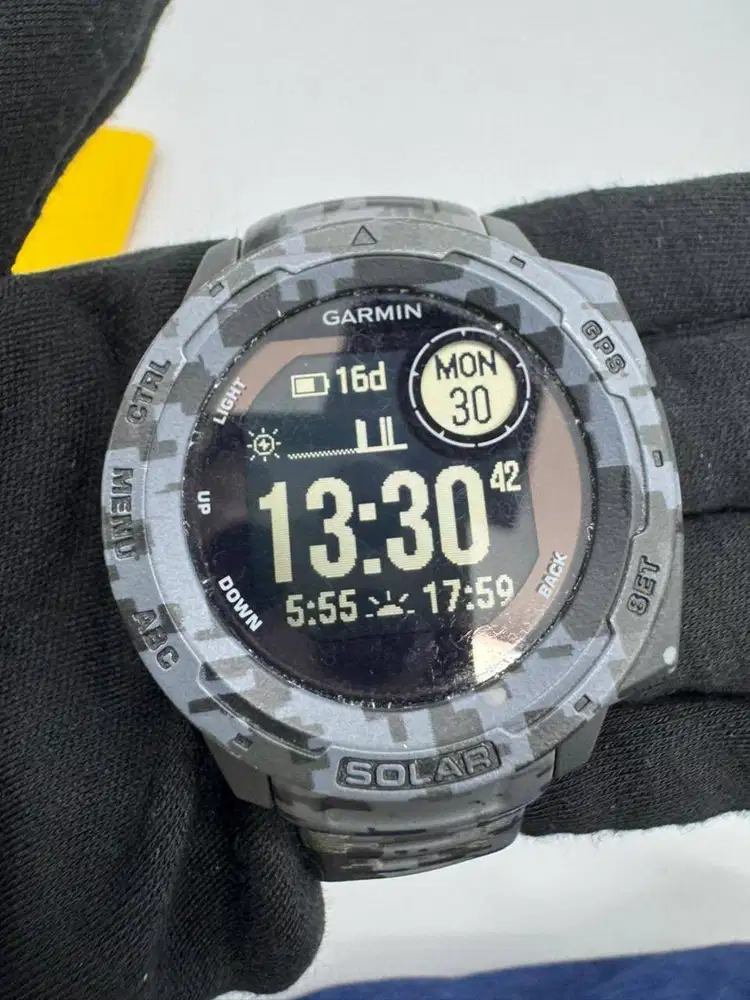 Smartwatch Garmin Instinct Solar Cami 2023