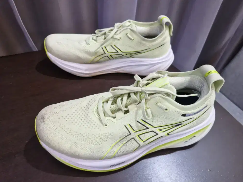 Preloved ASICS Gel-Nimbus 26 (42.5)