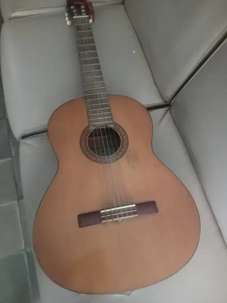 GITAR YAMAHA C 315 PRODUKSI TAHUN 2008