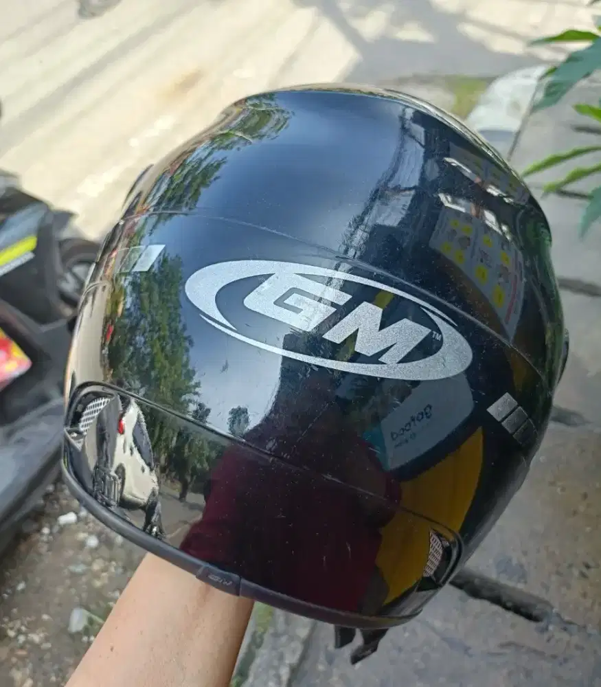 helm gm hitam glosy