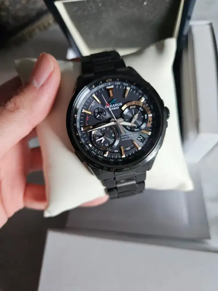 Jam Tangan Casio Oceanus OCW-G1000B-1A2 GPS Hybrid Wave Ceptor
OCEANUS