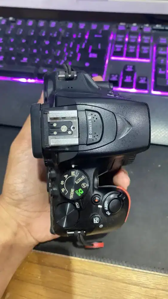 Dijual Nikon D5500, D5600, Nikkor 17-55mm f2.8