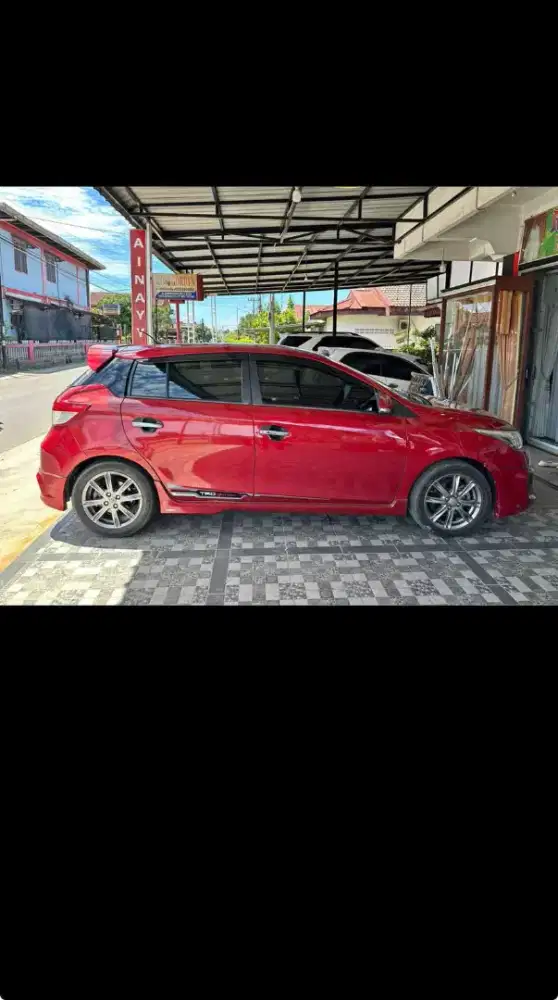 Yaris S TRD metic 2015
