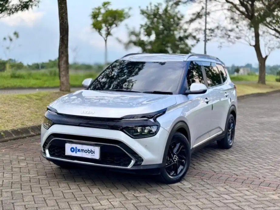 Kia Carens 1.5 Bensin OTOMATIS 2022 NACA