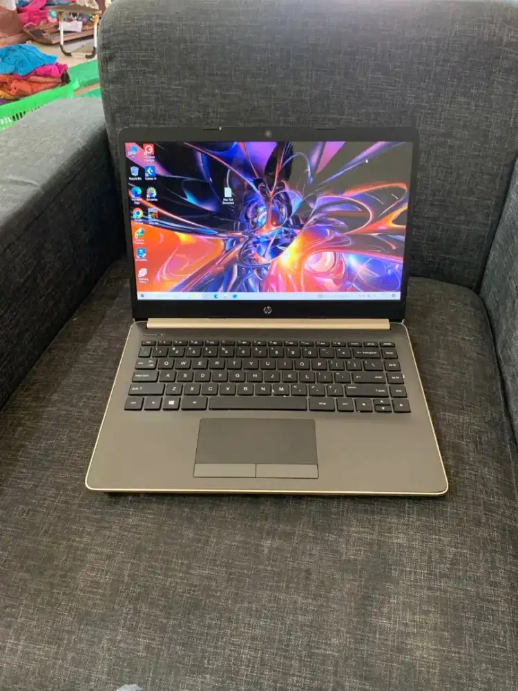 Laptop hp ram 12- ssd 128- vga radeon - AMD A9 gen9