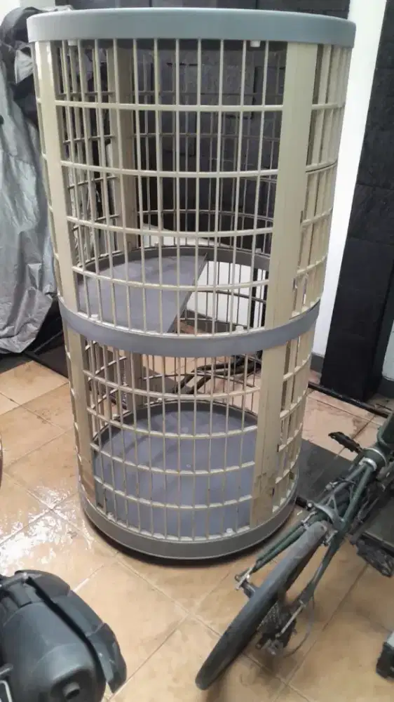 Kandang kucing 2 tingkat