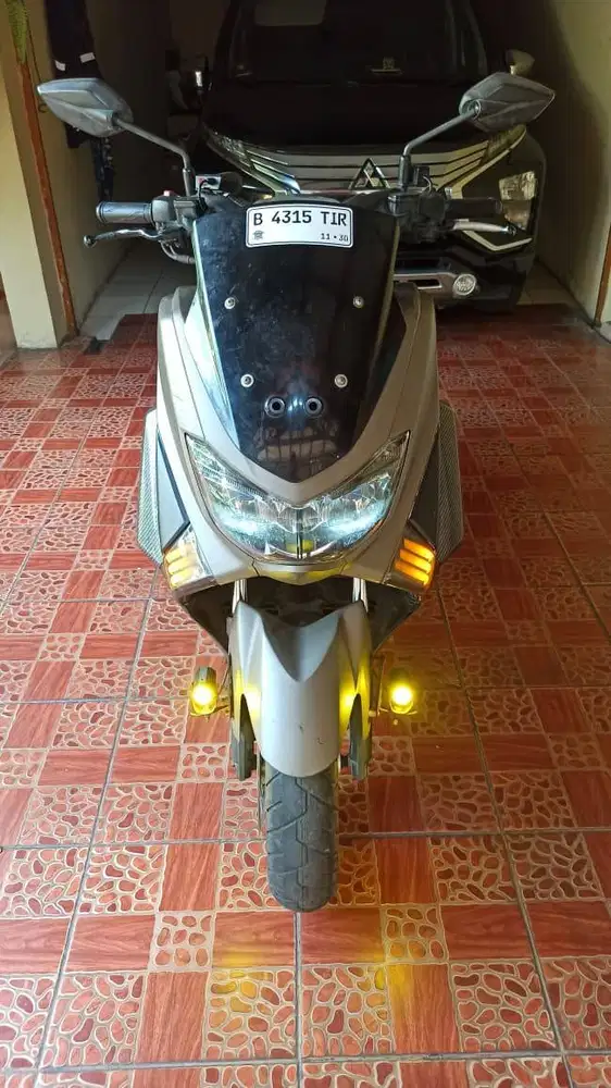 NMAX 2015 PAJAK PANJANG KILOMETER RENDAH ASLI PEMAKAI PLAT B DKI BU