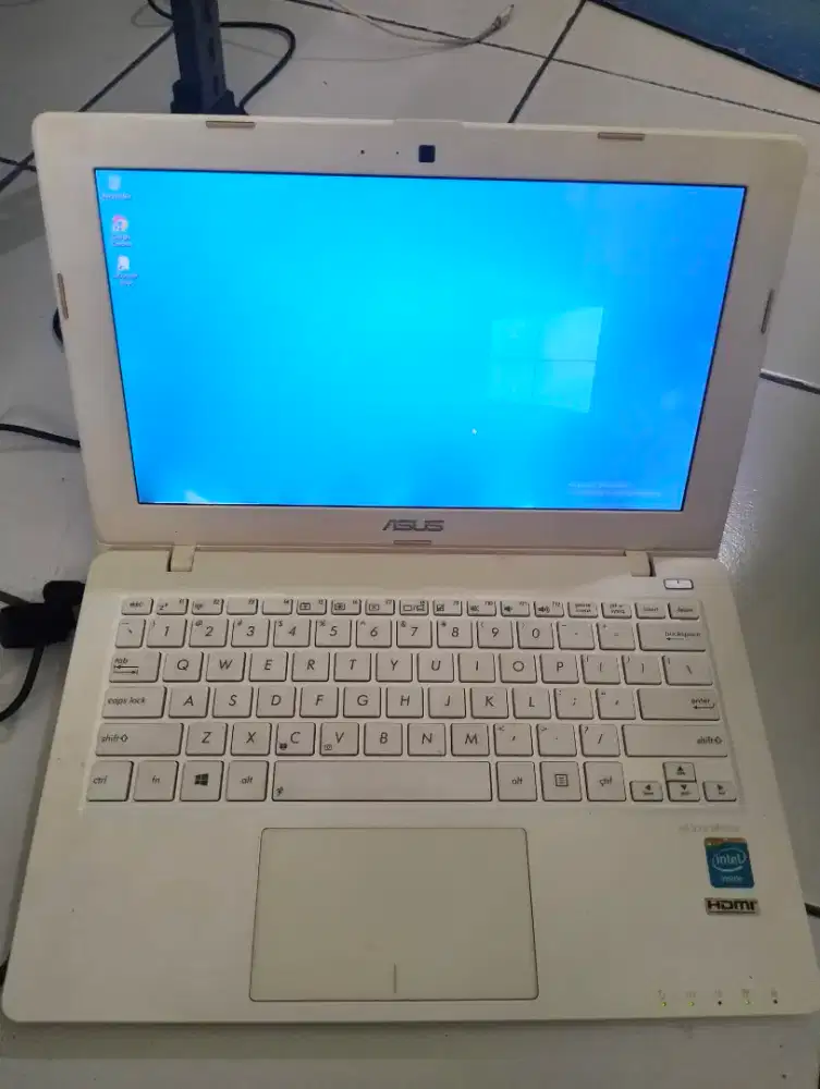 Laptop Asus x200ca