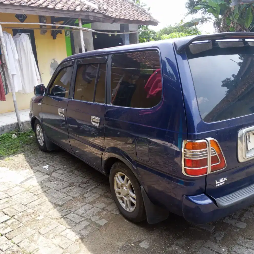 Kijang kapsul lsx
