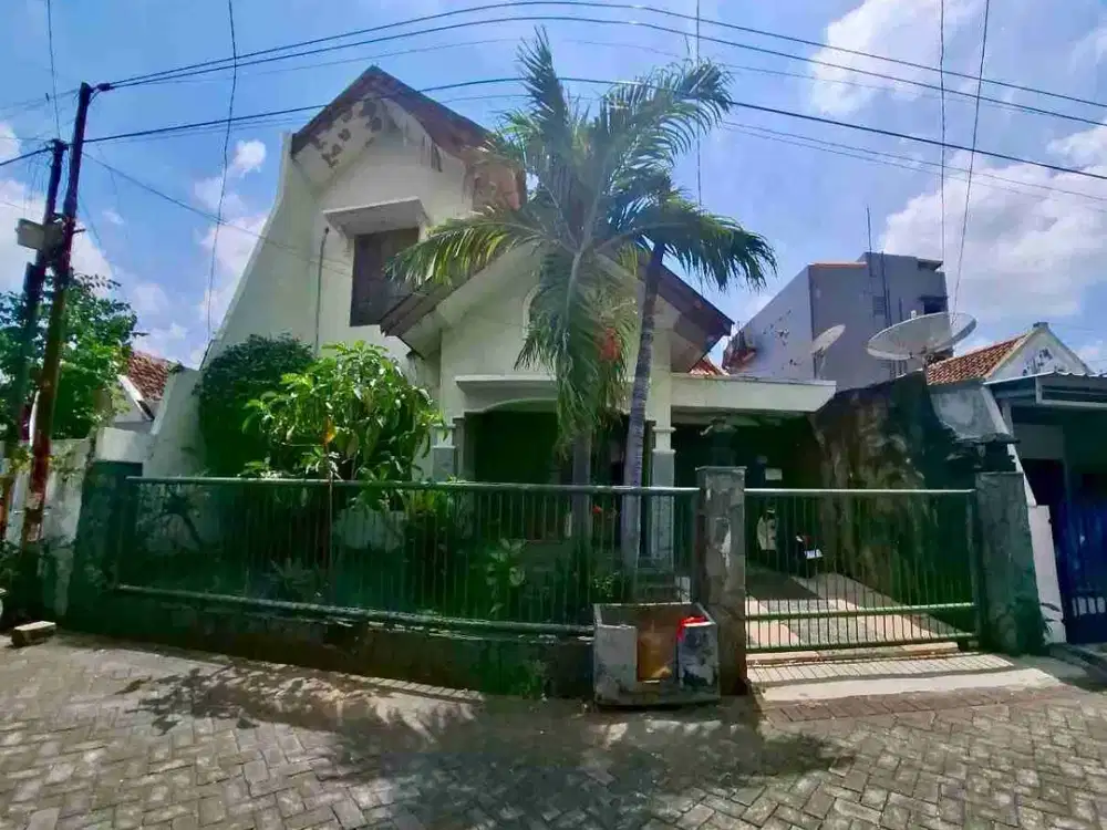 dijual rumah kos-kosan aktif di Ketintang, dekat Unesa, dekat rumah sakit RSI Darmo,dekat Polda Jatim