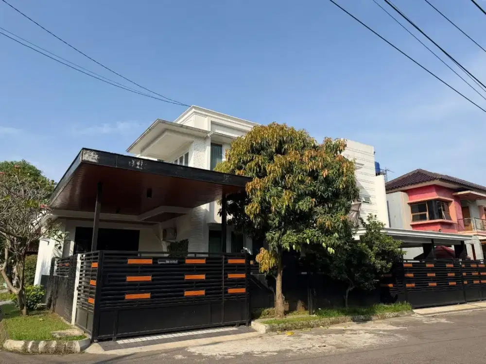 Rumah Mewah Siap Huni Dekat Buah Batu Bandung, Carport 3 Mobil, Listrik Besar
