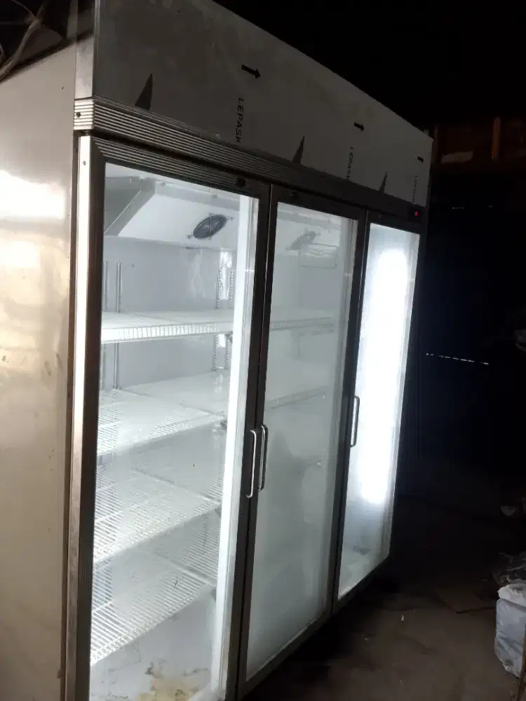 Showcase Chiller 3 Pintu