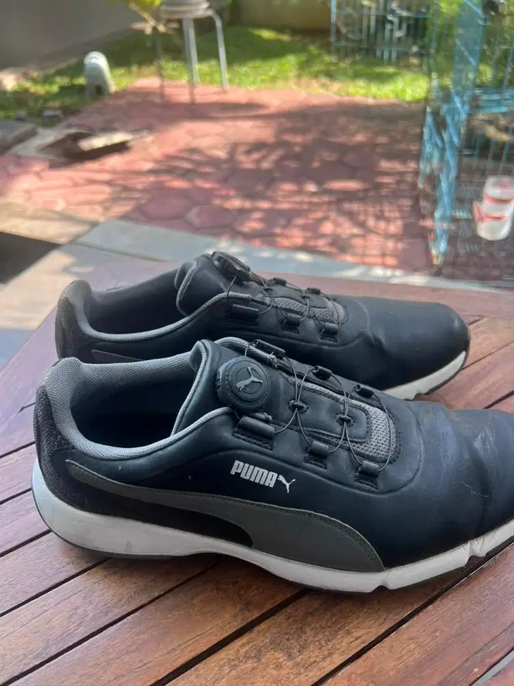 sepatu PUma bekas ukuran 42
