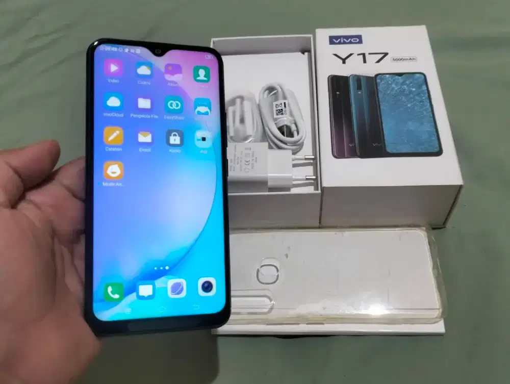 BUTUH UANG VIVO Y17 RAM 8GB / 256GB 4G LTE Duos 6.35in Finger 5000Mah