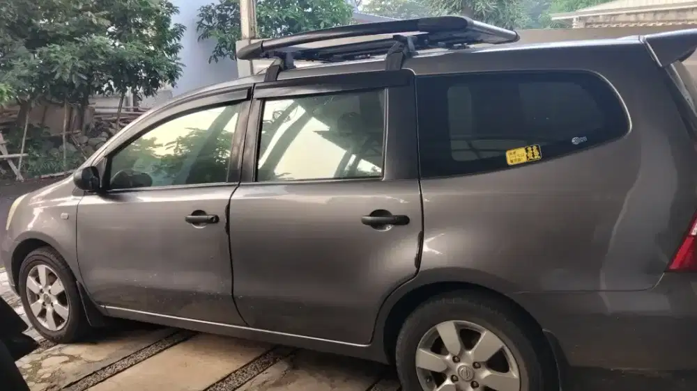 Jual Grand Livina SV