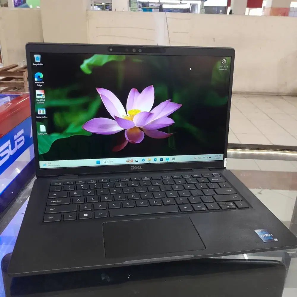Dell Latitude 7330 core i7 Gen 12 RAM 16GB SSD 256GB 13 INCH Slim ORI