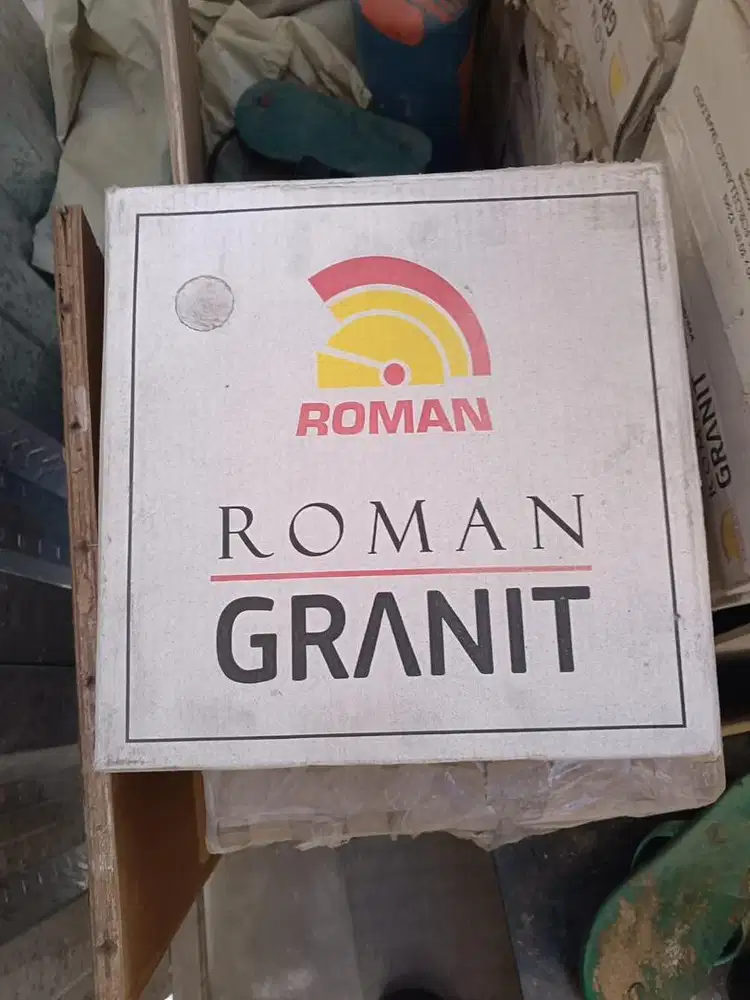 ROMAN GRANIT 30x30 ORI isi satu dus 12 .. Ready 90 dus