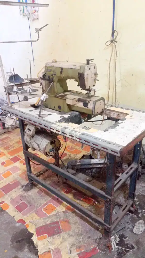 Mesin Jahit Kamput RIMOLDI.