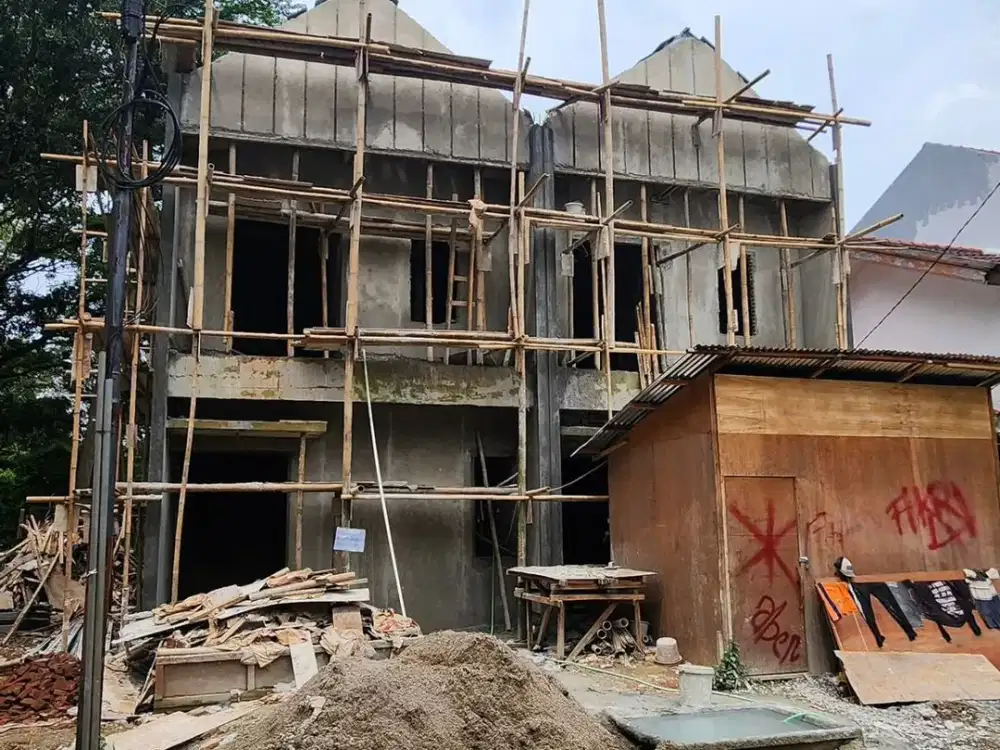 Dijual Rumah Badan Brand New 2 Lantai Harga Menarik di Gading Serpong Dekat Mall dan Akses Tol