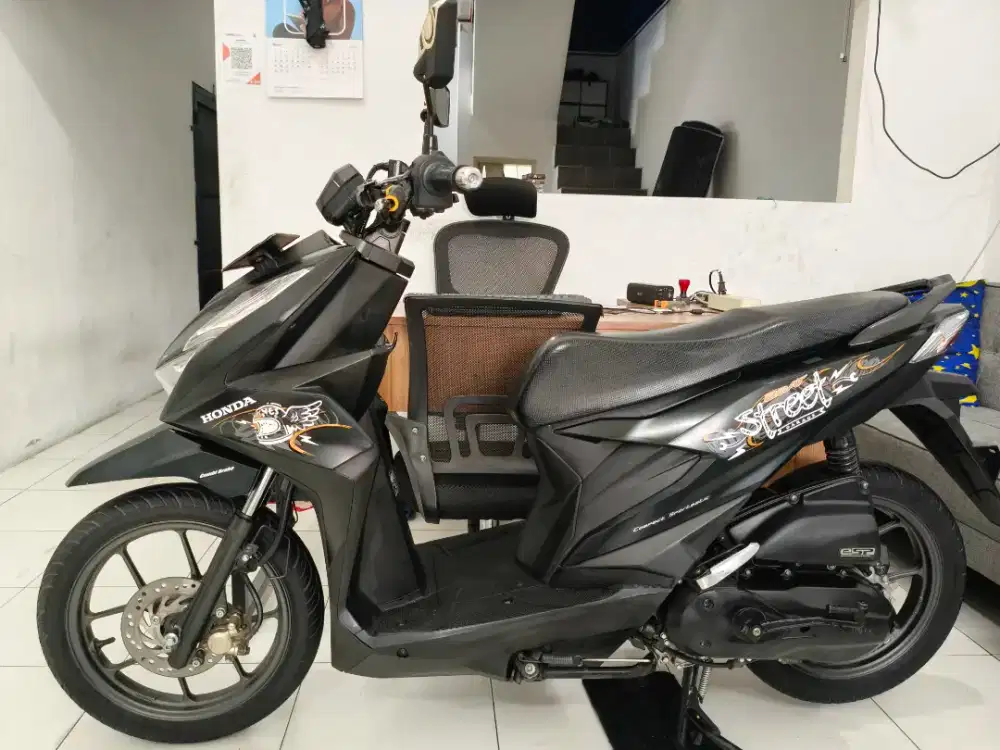 Honda Beat Street 110 thn 2022 B DKI