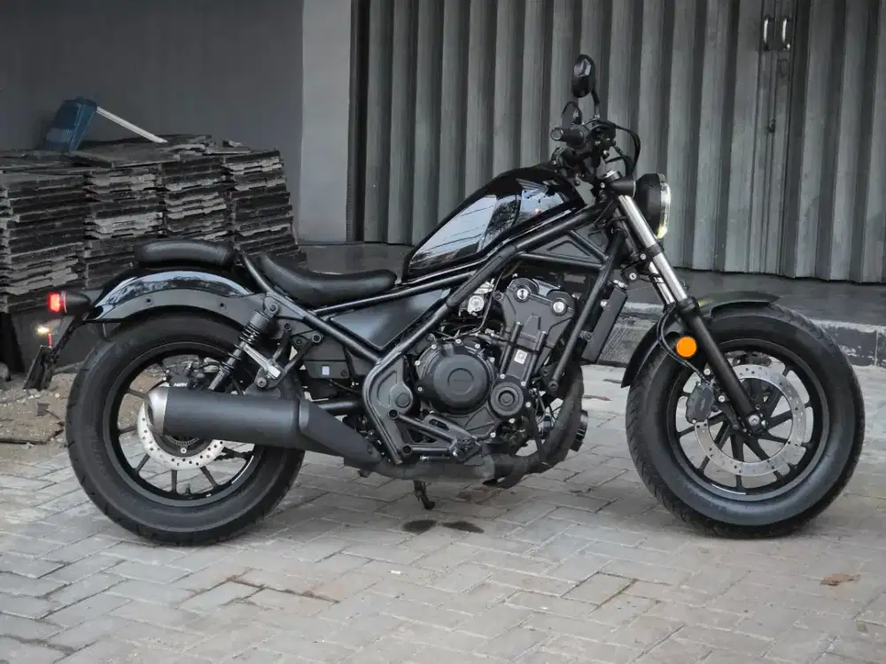Moge Cruiser Honda Rebel 500/Cmx 500 th 2023 Km 1rb Like New Siap Gas