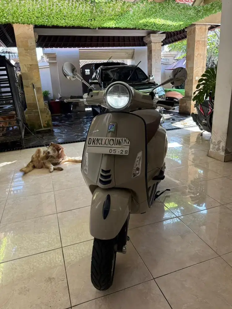 Vespa Primavera Beige 2023