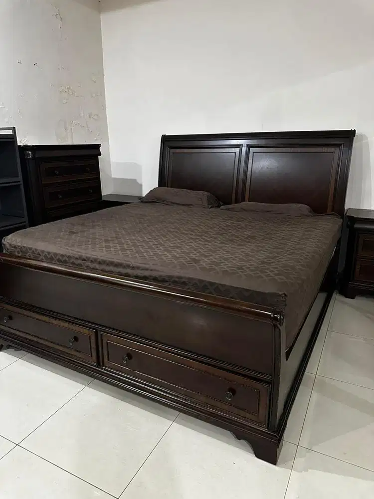 Set ranjang tidur