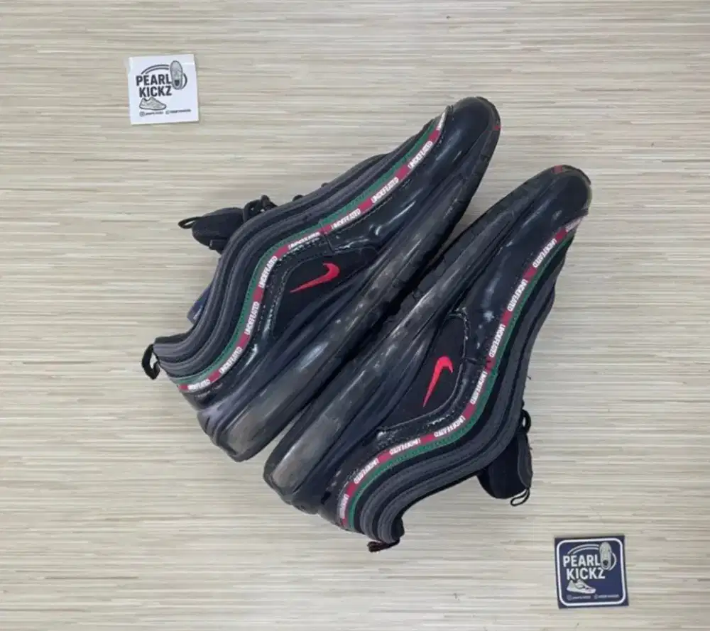 Nike X undefeated shoes