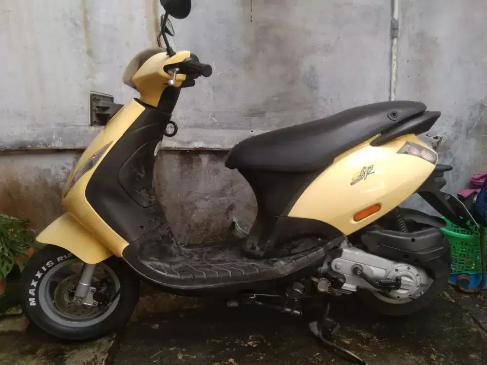 Piaggio vespa zip murah