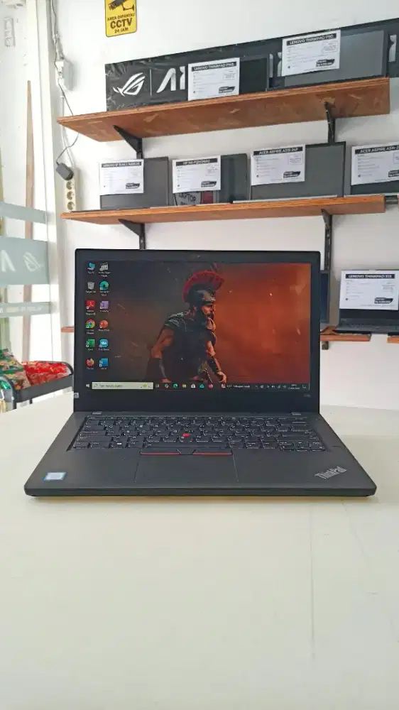Laptop bekas Lenovo Thinkpad T480 Ram 8GB, intel Core i5, Touchscreen