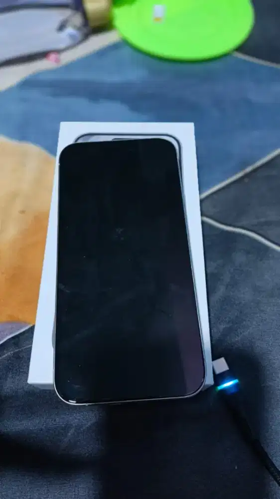 Iphone 15 pro 256 white titanium