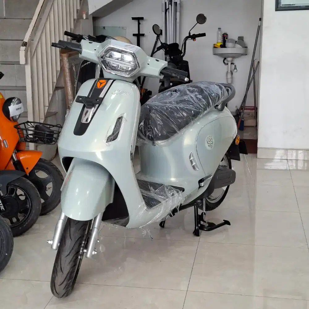 MOTOR LISTRIK YADEA RS20 HARGA TERMURAH BISA NEGO SAMPAI DEAL